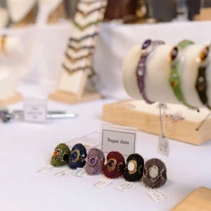 Bague artisanale tissée à la main, création unique C'Sylvette.