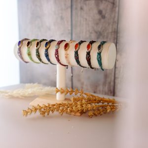 Ensemble de bracelets fin en micro-macramé, pierres et perles, création C'Sylvette.