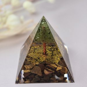 Pyramide orgonite Aventurine à l'unité.