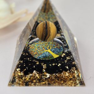 Pyramide orgonite Oeil de Tigre à l'unité.